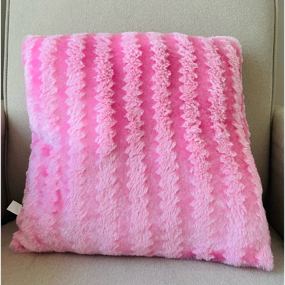 Bratz Y2K 2000s Jade Fluffy Pink 3D Pillow - Picture 3 of 4